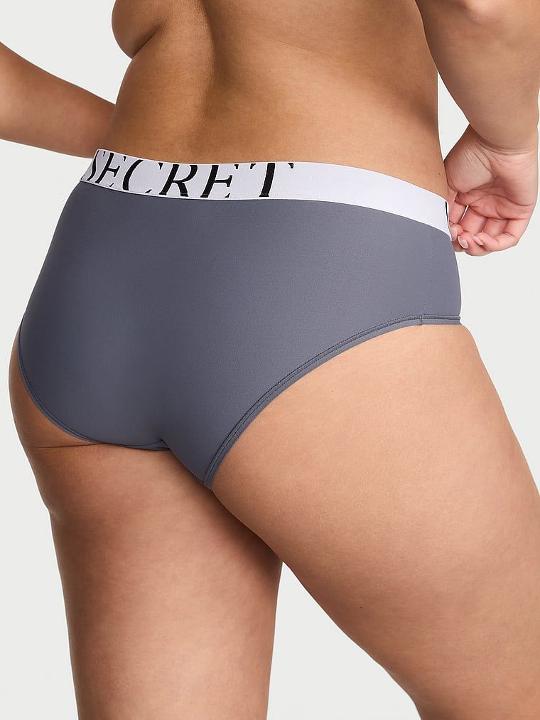 Chiloți cu logo-ul Cool Hiphugger. Produsul este de culoare gri și provine din colecția Victoria's Secret.