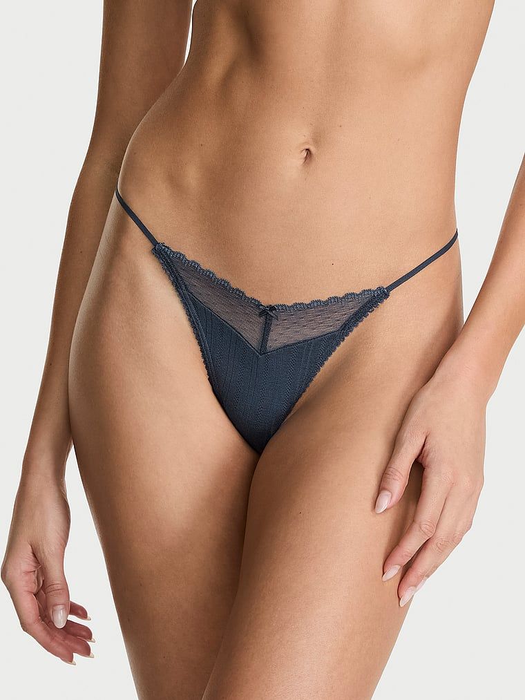 Tanga, dantelă, pointelle. Produsul este albastru și provine din colecția Victoria's Secret.