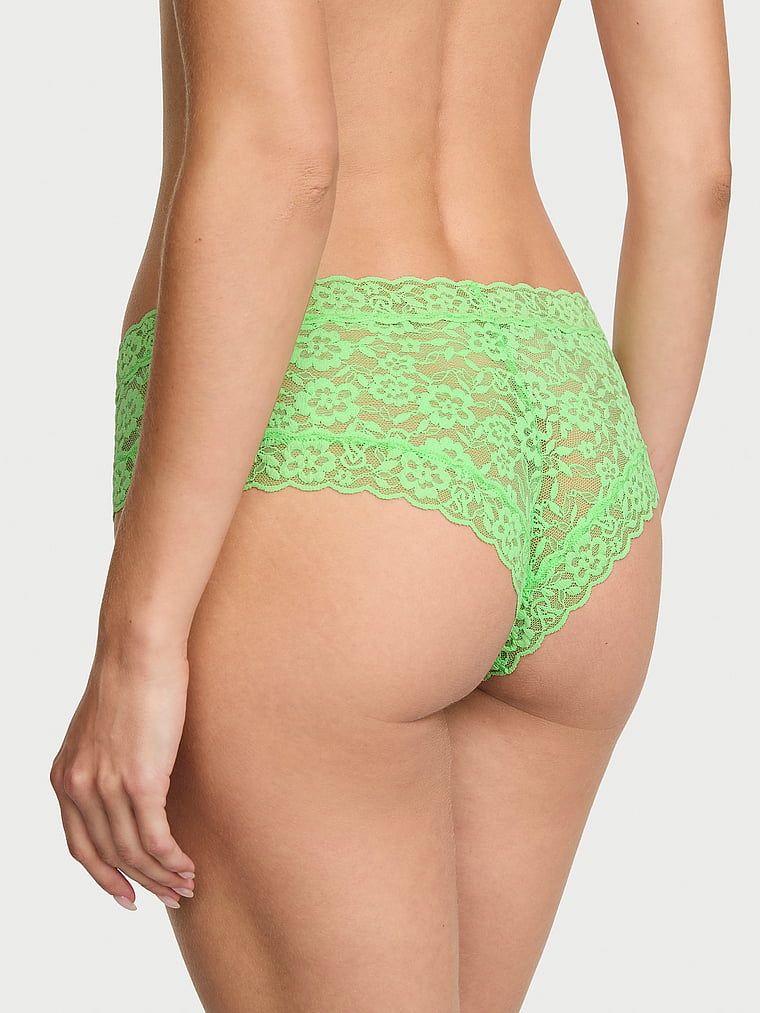 Chiloți de dantelă obraznici. Produsul este de culoare verde și provine din colecția Lacie.