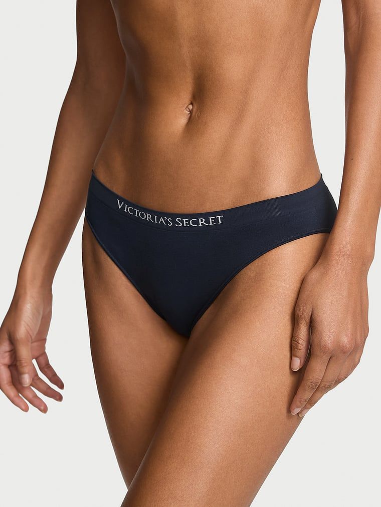 Chiloți de bikini fără cusături. Produsul este albastru și provine din colecția Seamless (Seamless Collection).