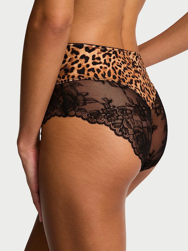Chiloți cu talie înaltă și dantelă Smooth Lace-Trim. Produsul are o culoare cu model și provine din colecția Very Sexy.
