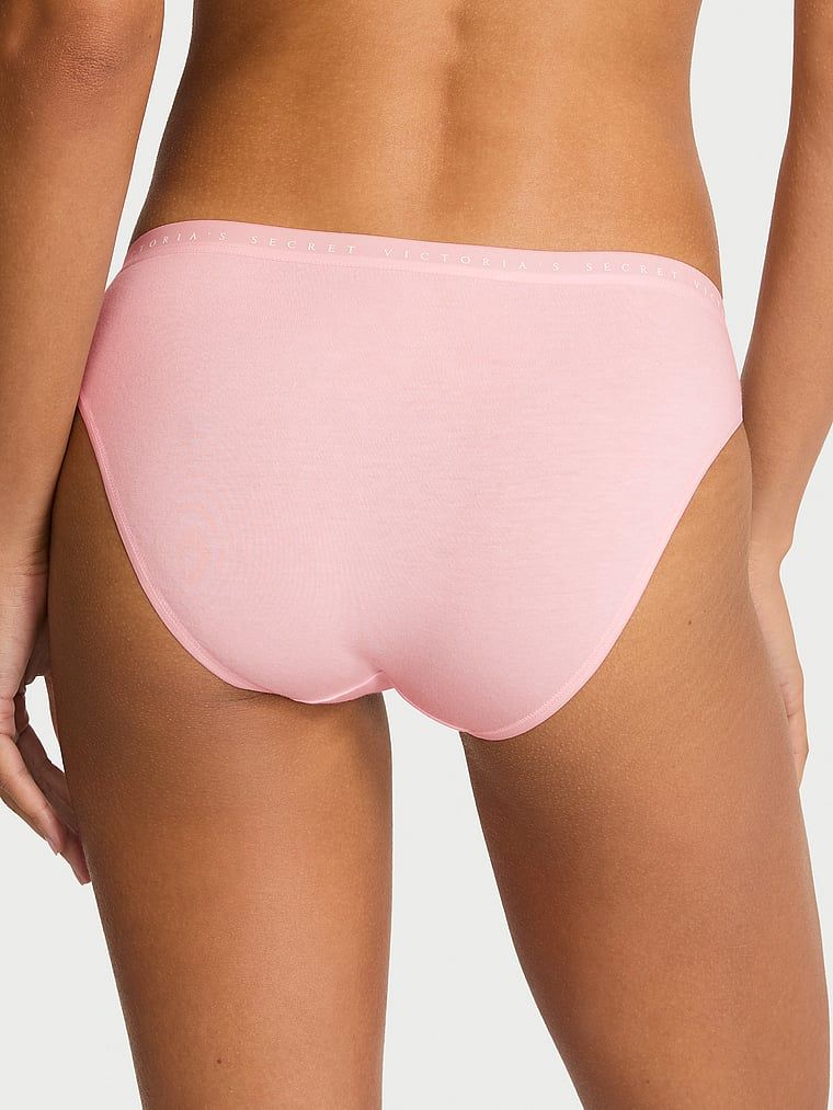 Chiloți de bumbac Bikini. Produsul este roz și provine din colecția Victoria's Secret.