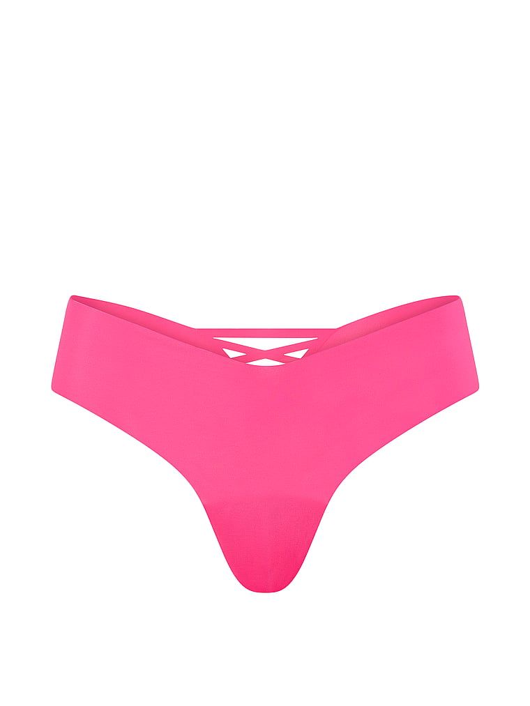 Tanga fără cusură cu bretele la spatele bretelelor No-Show Strappy. Produsul este roz și provine din colecția No-Show.