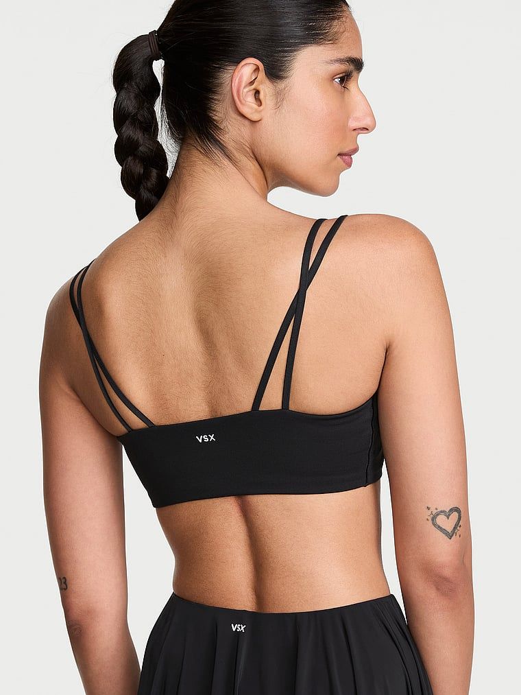 Sutien sport VSX Elevate. Produsul este negru și provine din colecția VSX.