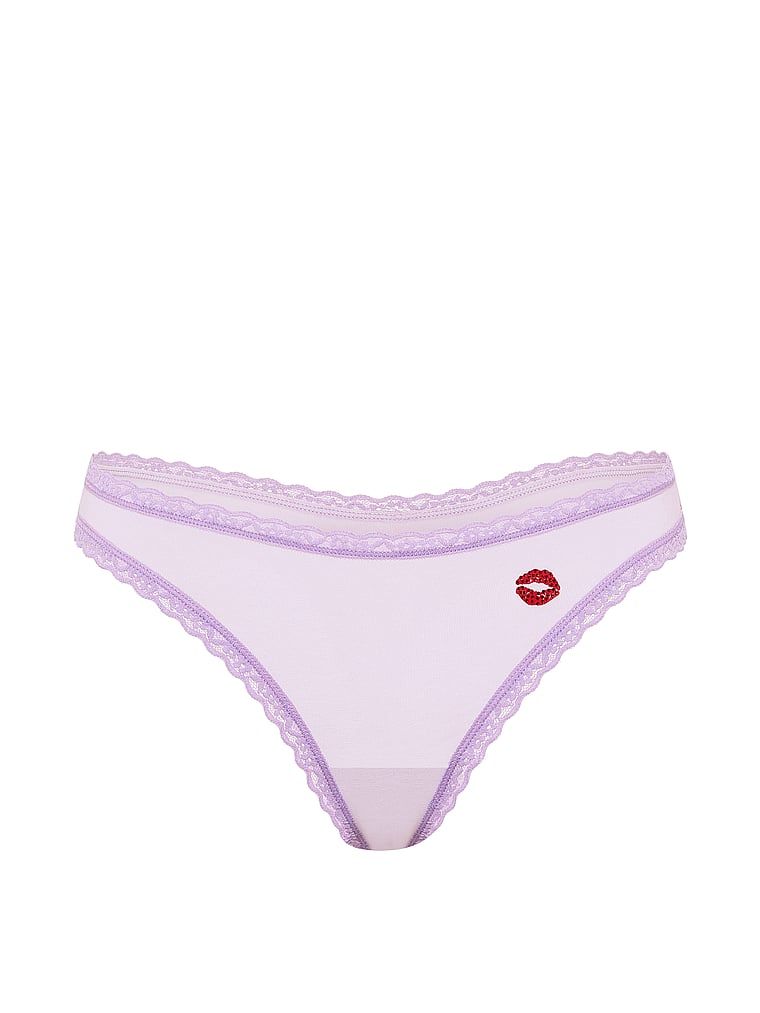 Tanga de bumbac cu dantelă pe margini: talie din dantelă. Produsul este de culoare mov și provine din colecția Lace Trim.