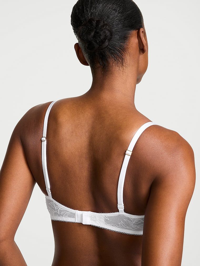 Sutien măritor push-up 2 mărimi Bombshell Rose Lace. Produsul este de culoare albă și provine din colecția Very Sexy.