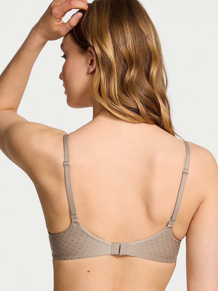 Sutien push-up Perfect Shape. Produsul este bej și provine din colecția Body by Victoria.