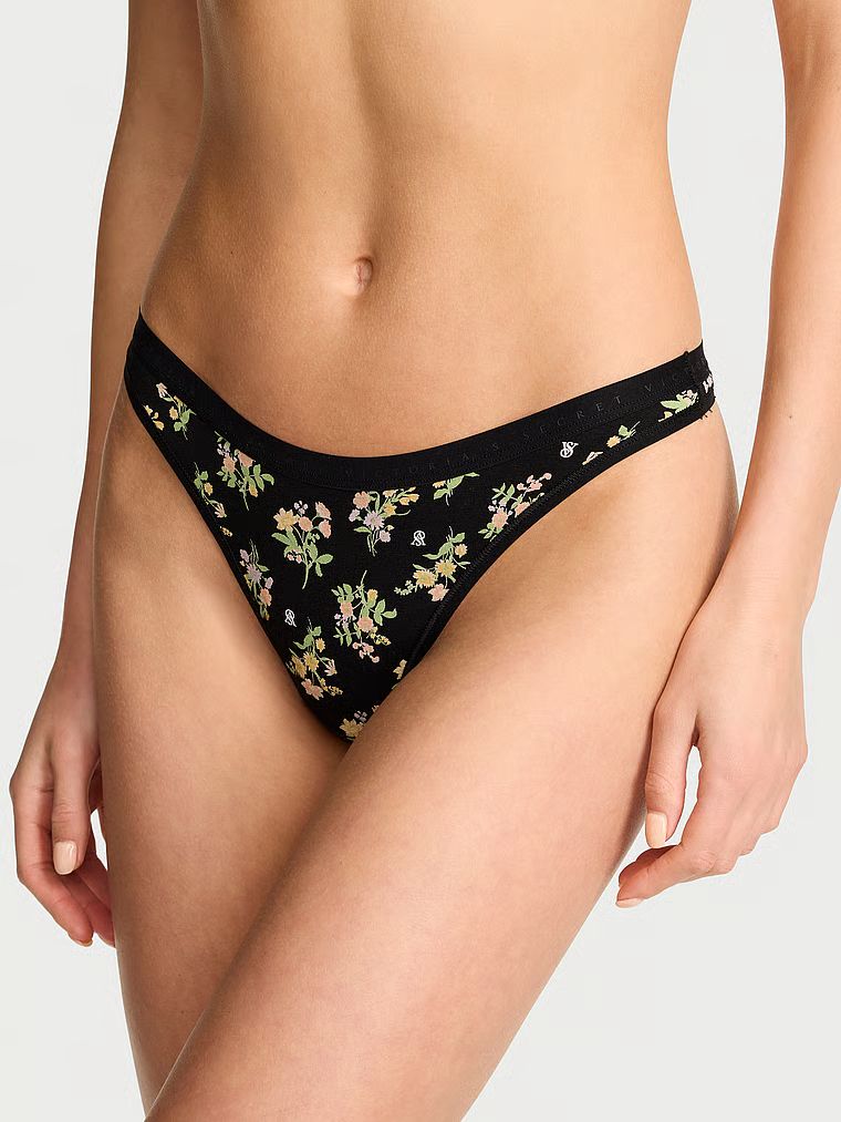 Tanga de bumbac cu picior înalt. Produsul are un model floral și provine din colecția Victoria's Secret.