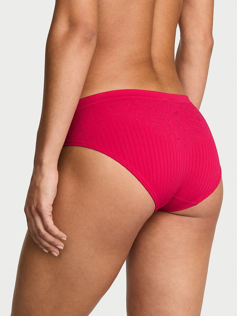 Chiloți hiphugger cu coaste florale. Produsul este roz și provine din colecția Seamless (Seamless Collection).