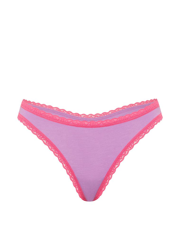 Tanga de bumbac cu dantelă pe margini: talie din dantelă. Produsul este de culoare mov și provine din colecția Lace Trim.