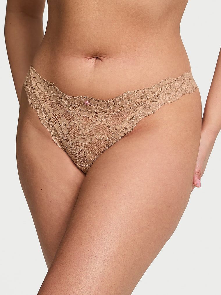 Chiloți din dantelă Bikini din dantelă. Produsul este bej și provine din colecția Dream Angels.