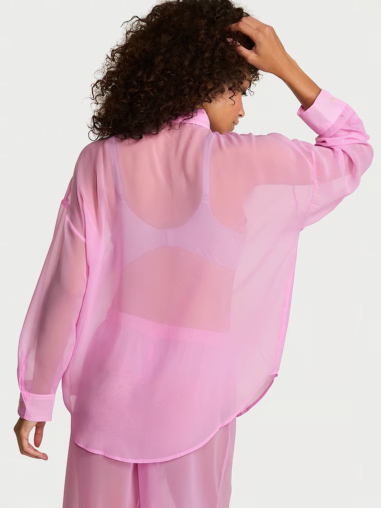 Bluză de chiffon pentru somn. Produsul este roz și provine din colecția Victoria's Secret.