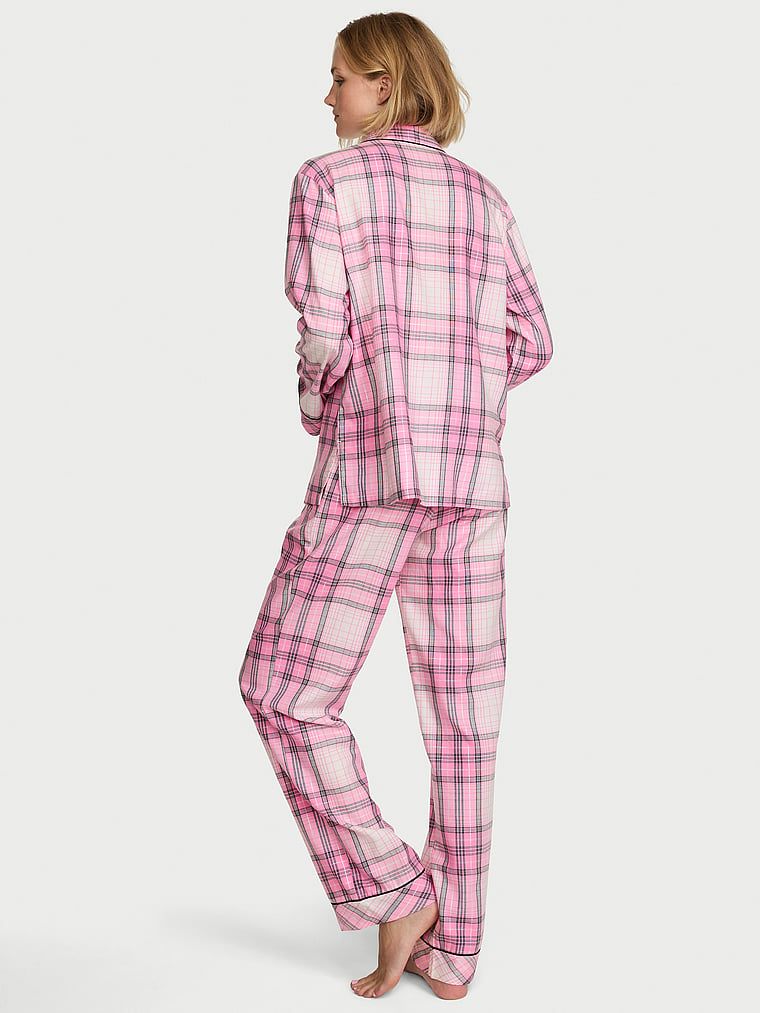 Pijamale din flanel cu pantaloni lungi. Produsul are o culoare cu model și provine din colecția Victoria's Secret.