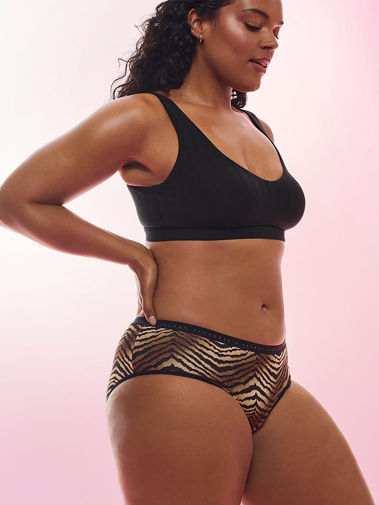 Chiloți din bumbac cu hiphugger. Produsul are o culoare cu model și provine din colecția Victoria's Secret.
