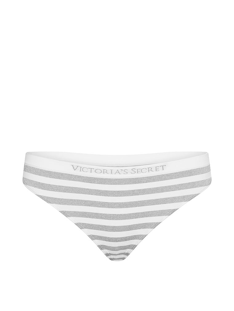 Tanga fără cusură. Produsul este modelat și provine din colecția Seamless (Seamless Collection).