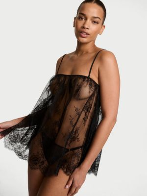 Very Sexy Set Babydoll cu decolteu drept, din dantelă cu trandafiri