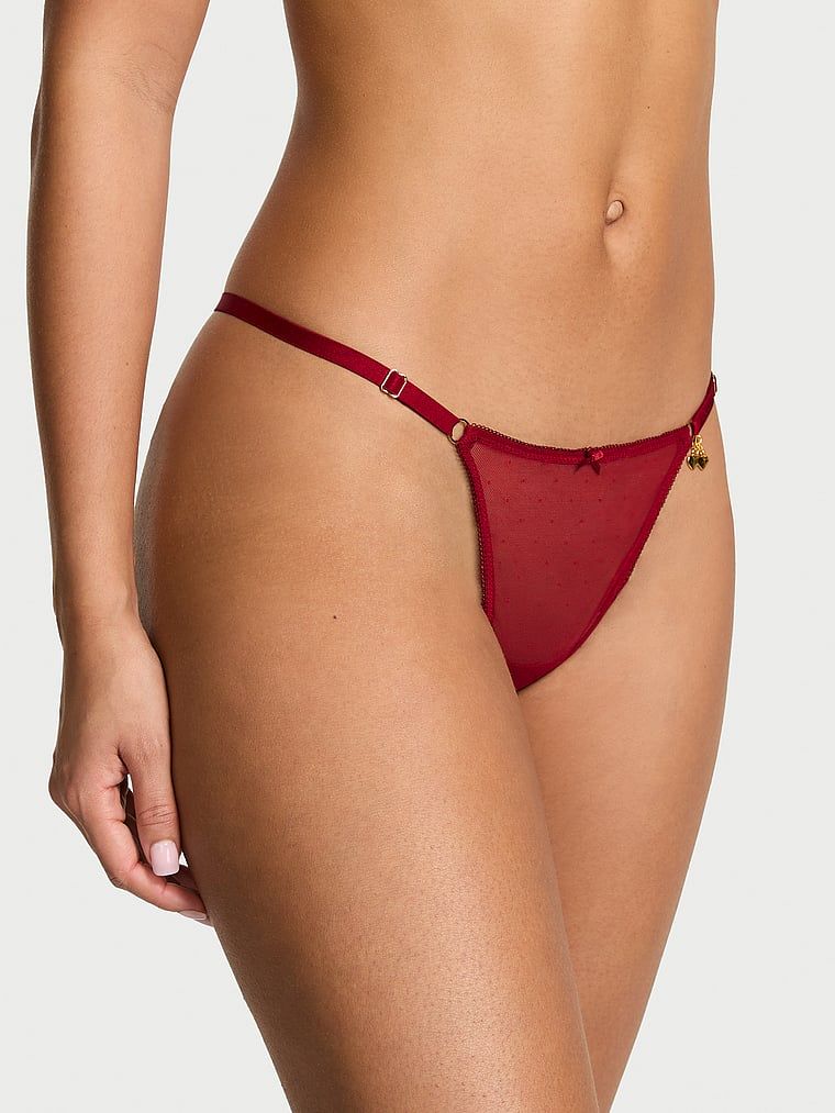 Tanga cu curele reglabile Tease Cherry Hardware. Produsul este roșu și provine din colecția Very Sexy.