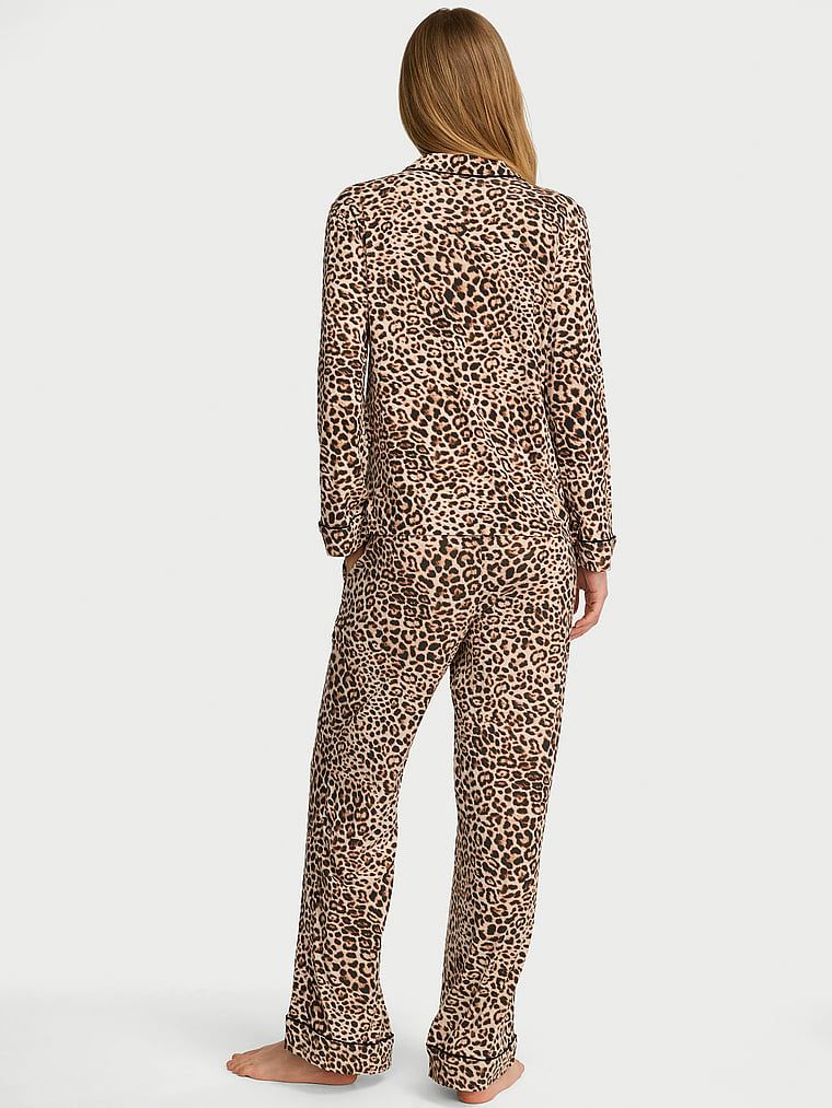 Pijamale făcute din SoSoft modal. Produsul are o culoare cu model și provine din colecția Victoria's Secret.
