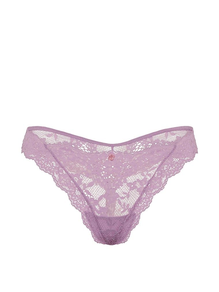 Dantelă tanga din dantelă. Produsul este de culoare mov și provine din colecția Dream Angels.