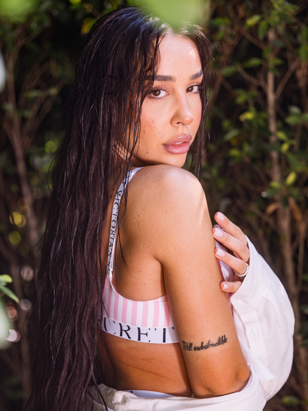 CoolBra Demi ușor căptușit. Produsul este roz și provine din colecția de tricouri.