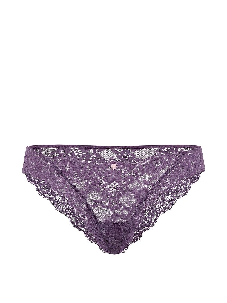 Chiloți bikini din dantelă. Produsul este de culoare mov și provine din colecția Dream Angels.