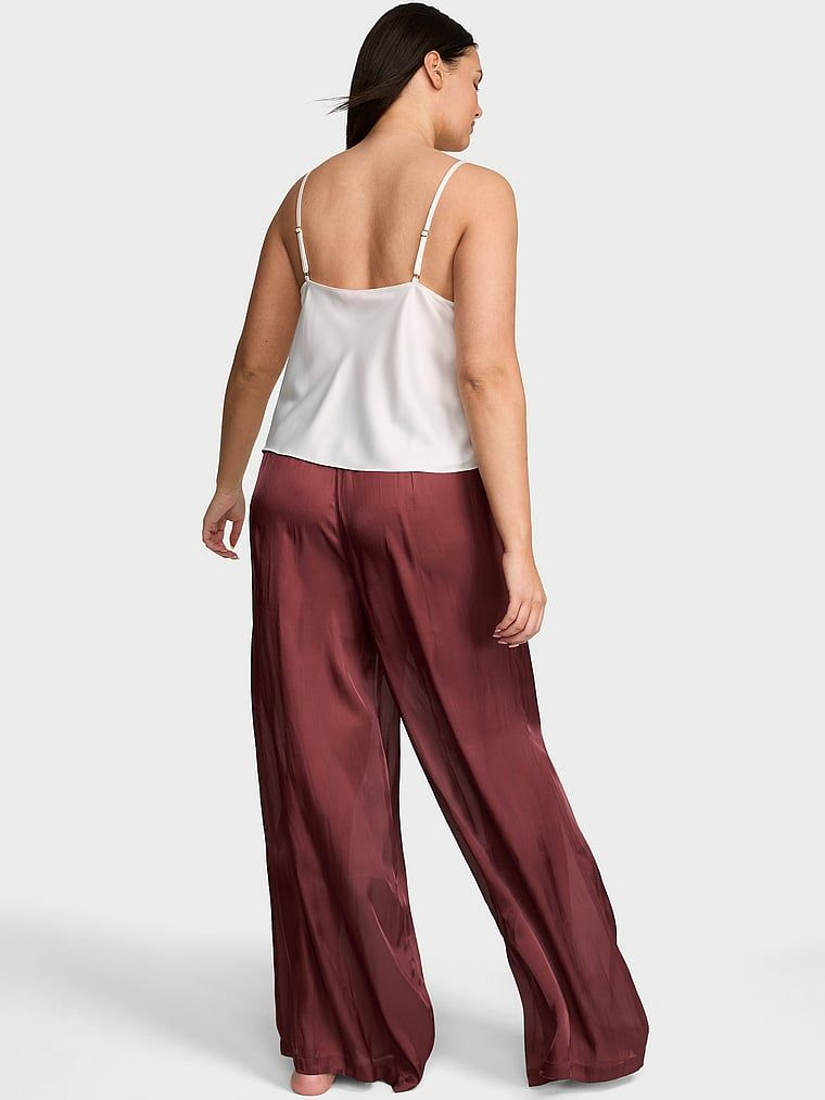Pantaloni de dormit din satin Luxe Sheer. Produsul este de culoare maro și provine din colecția Victoria's Secret.