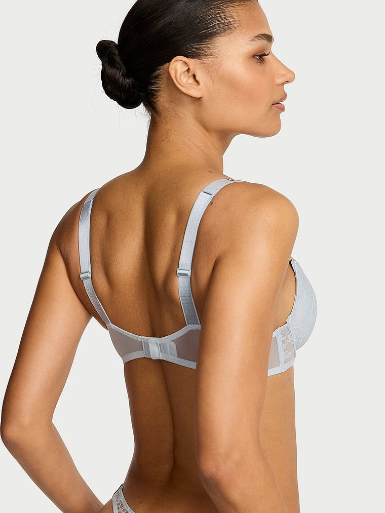 Suten din dantelă ușor căptușită cu bretele Shine Strap Demi lucioase. Produsul este de culoare albastră și provine din colecția Very Sexy.