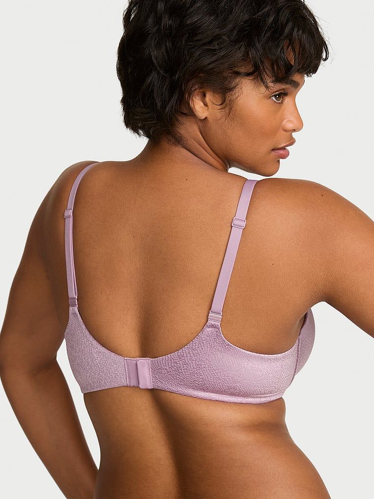 Sutien push-up Perfect Shape. Produsul este roz și provine din colecția Body by Victoria.