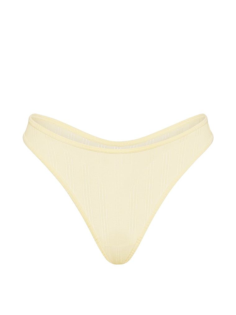 Tanga modal cu picioare Ultra-Fine cu tăietură înaltă. Produsul este galben și provine din colecția Victoria's Secret.