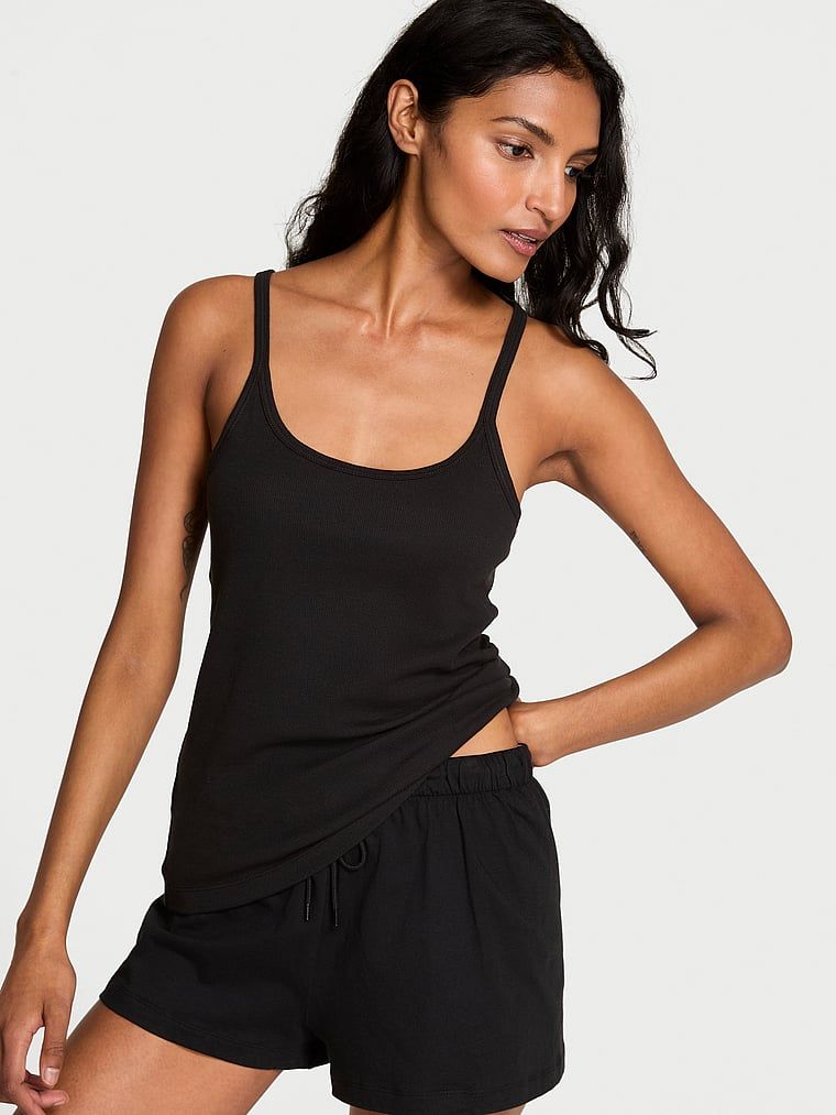 Topul de dormit din bumbac mix & match. Produsul este negru și provine din colecția Victoria's Secret.